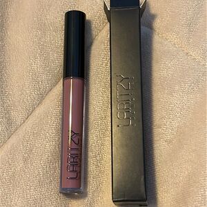 NEW Laritzy Lipgloss.  New in box